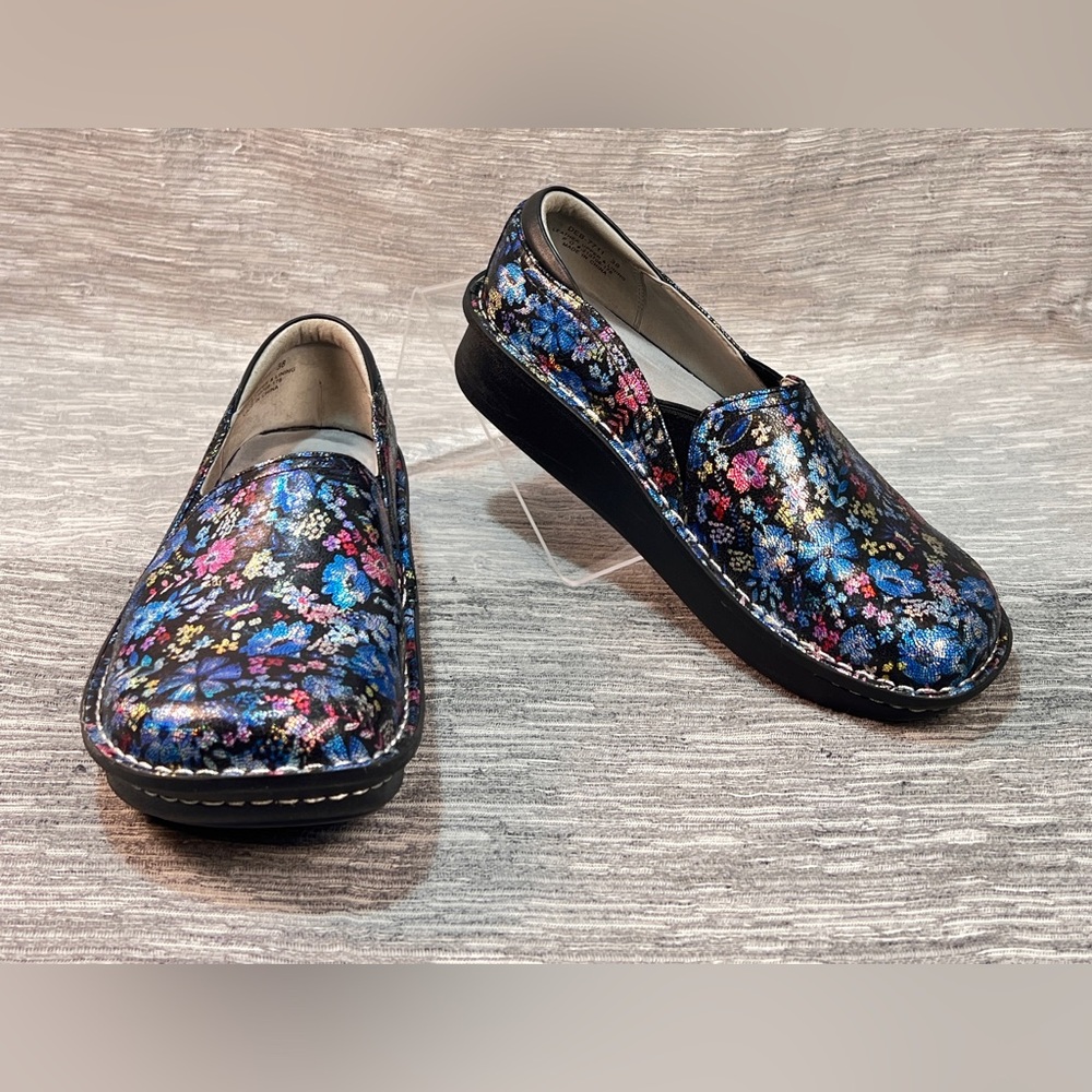 Alegria Debra Wildin print women’s slip-on clogs